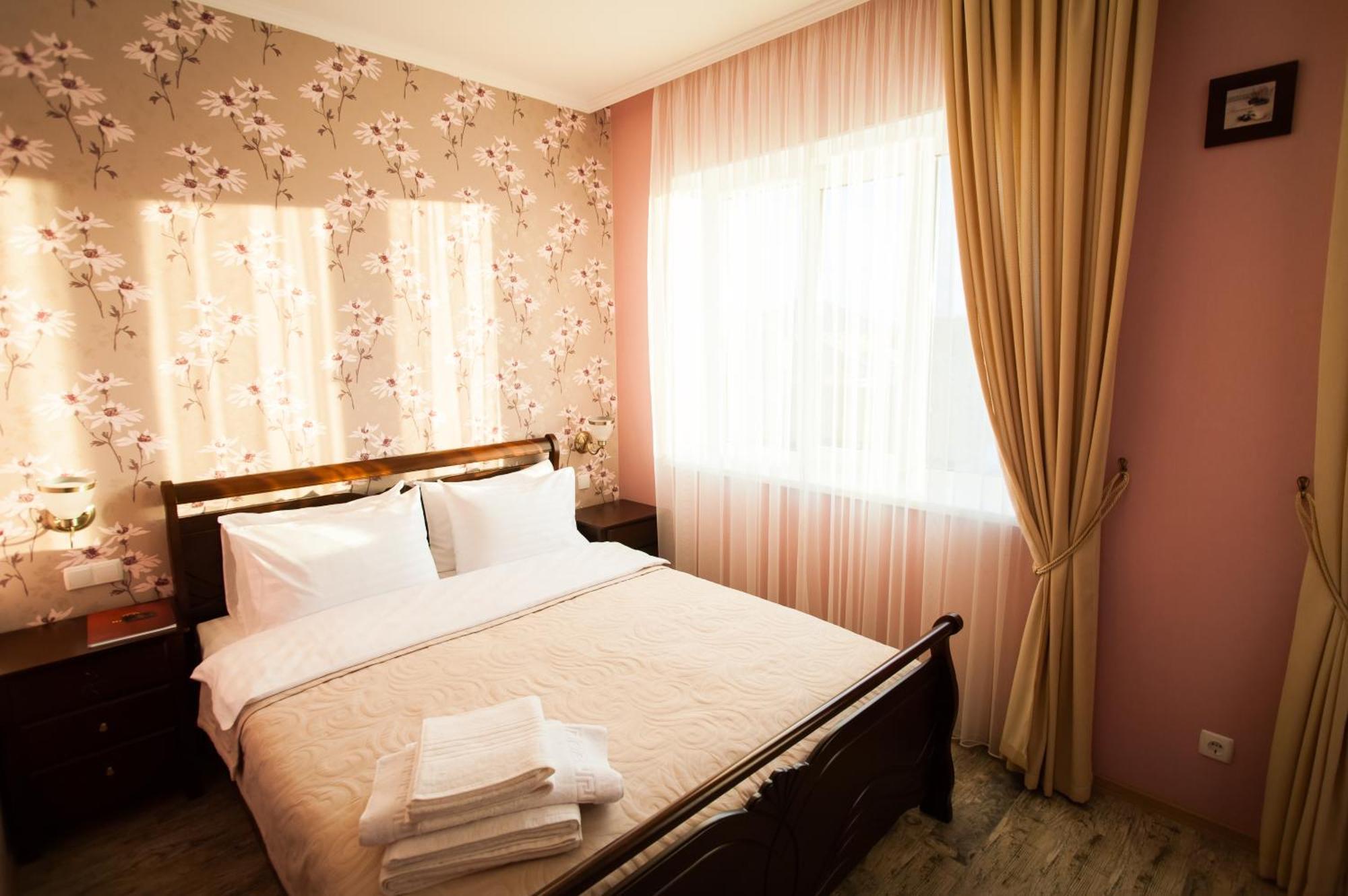 Harvest Hotel Vinnytsia Exterior foto