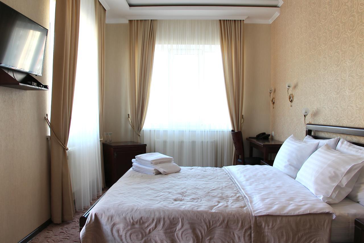 Harvest Hotel Vinnytsia Exterior foto